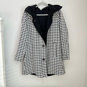 Jones New York Reversible snap-up black & houndstooth coat Size M